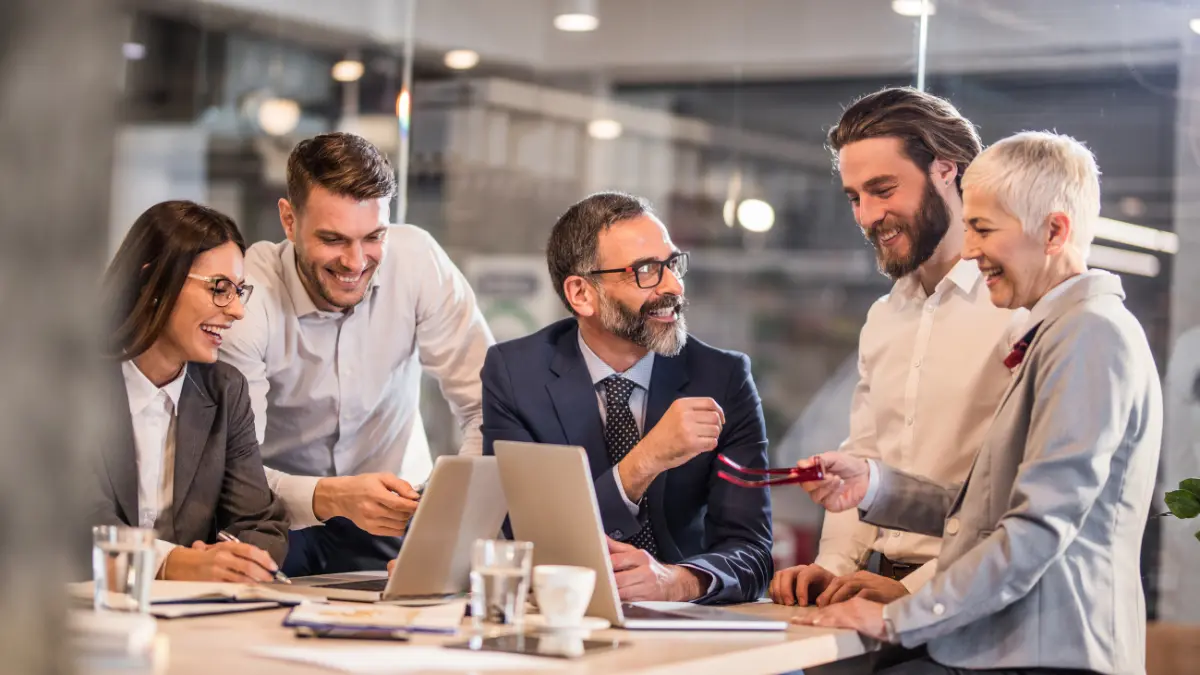 Employee Advocacy on LinkedIn: How to Build a Team Posting Culture That Expands Your Organic Reach